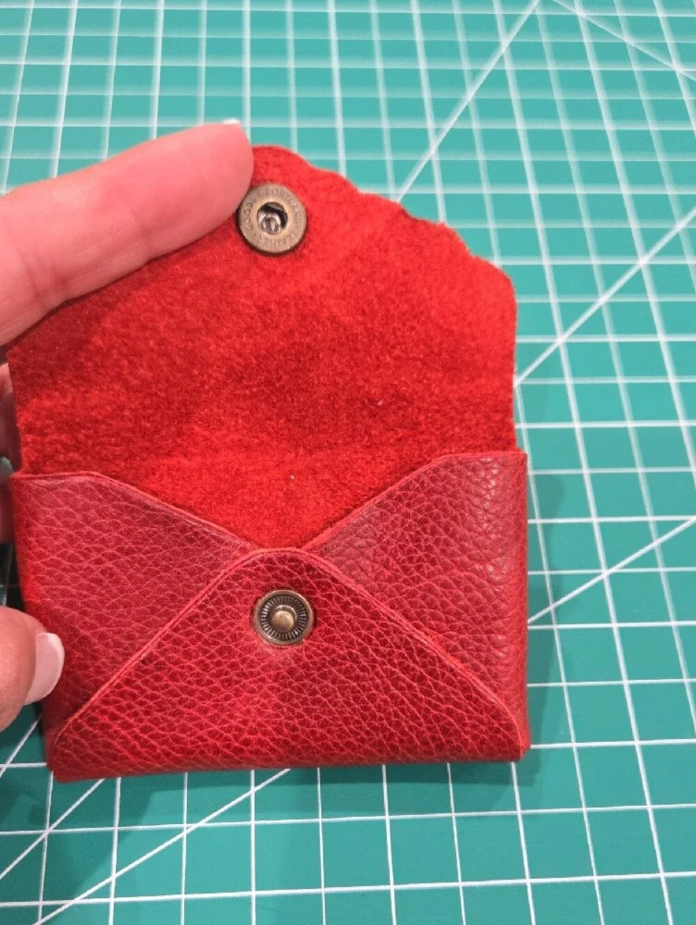 portland leather goods slim red